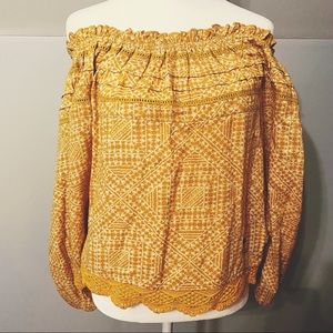 EUC Roxy off the shoulder top in yellow, Size Large
